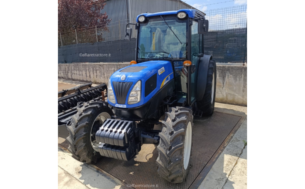 New Holland T4040 Used - 1