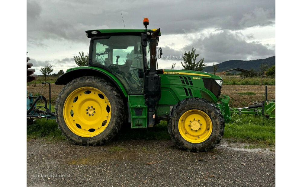 John Deere 6120R Used - 2