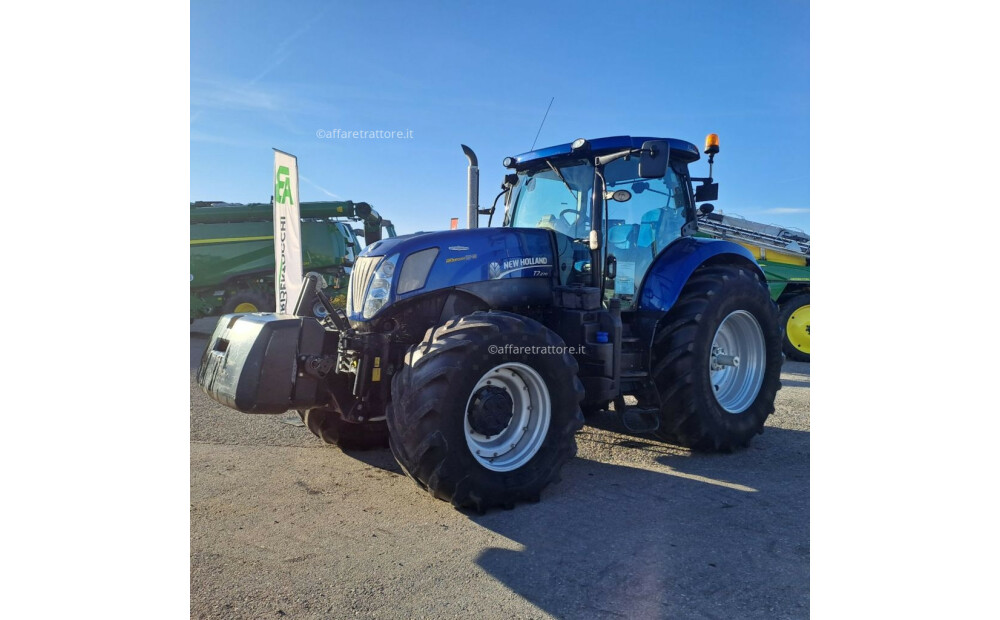 New Holland T7.270 AUTOCOMMAND BLUE POWER Used - 2