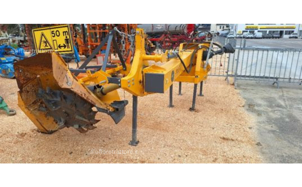 Ditcher Dondi Disp GS240 Used - 3