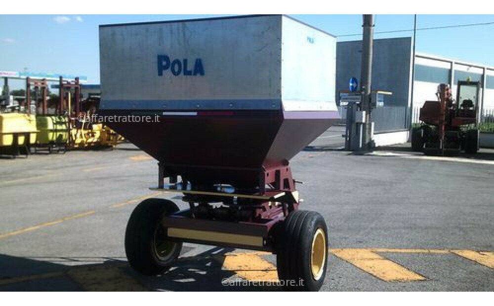 USED STEEL TROLLEY-MOUNTED FERTILIZER SPREADER - 2