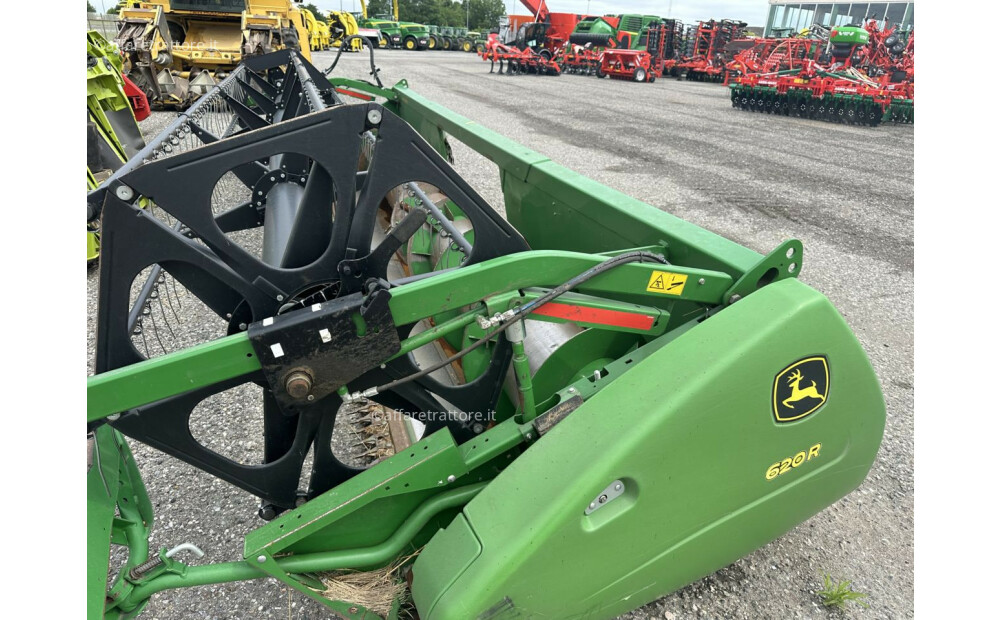 John Deere 620R Used - 8