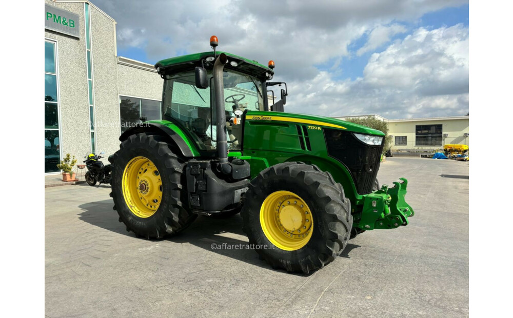 John Deere 7270R Used - 3