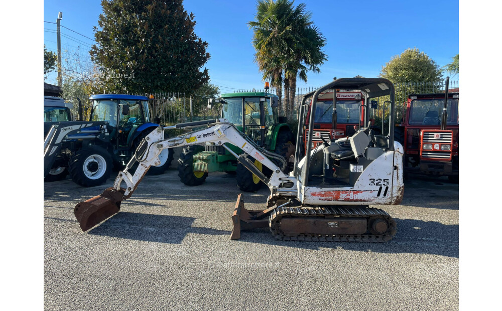 Bobcat 325 Used - 1