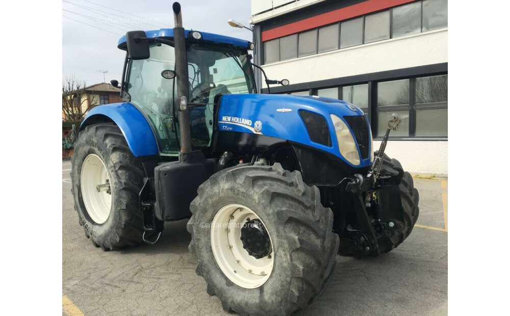 New Holland T7.270 Used - 3