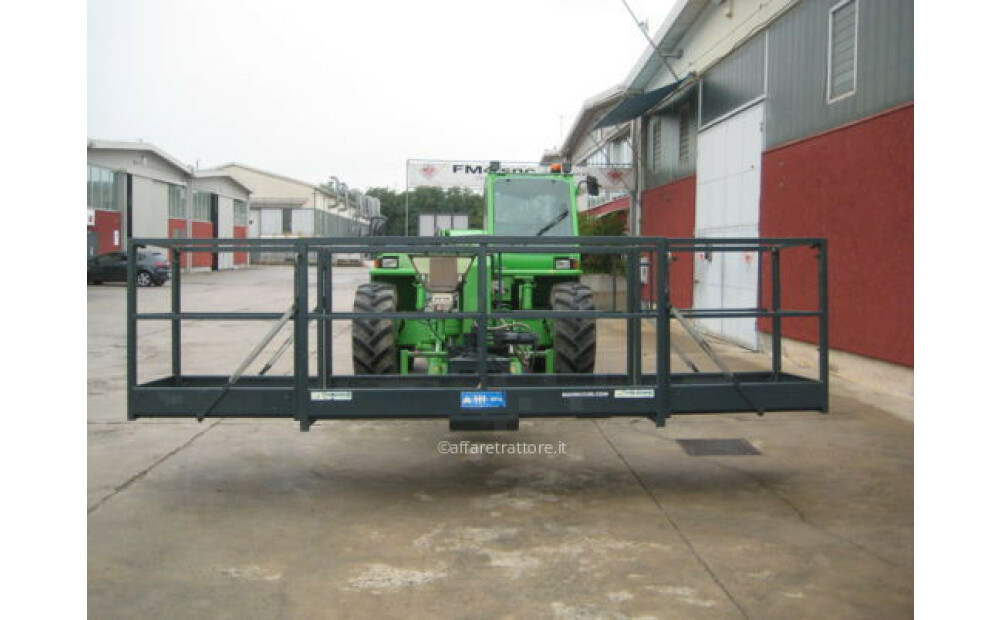 Merlo P40. Used - 7