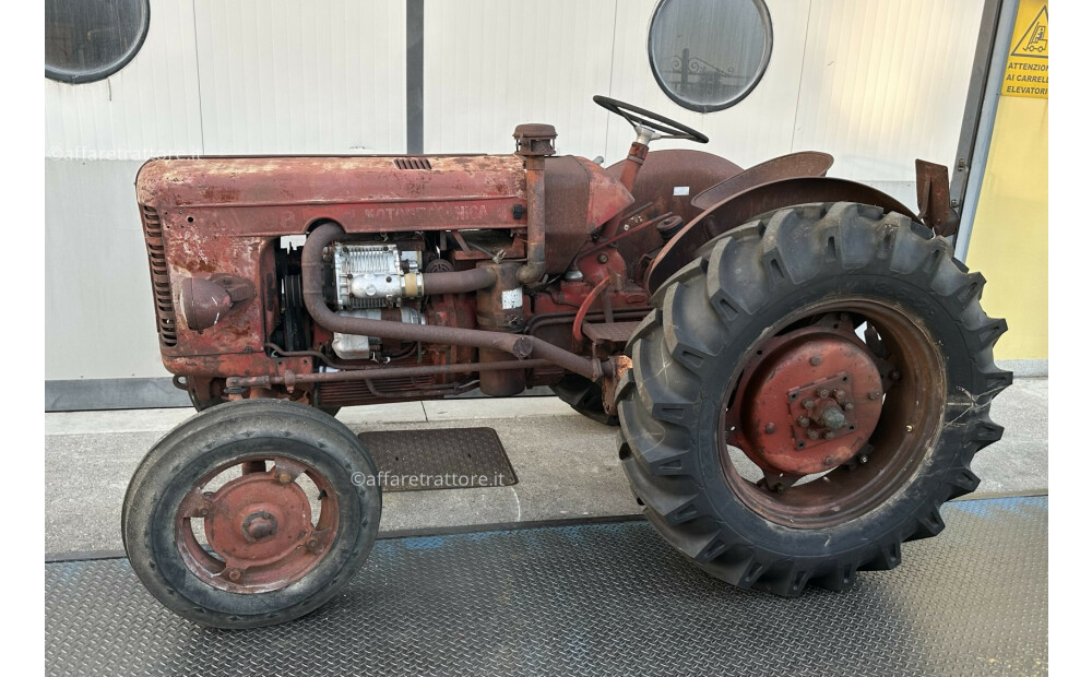 Motomeccanica RD-98 Tractor - 38cv - 1