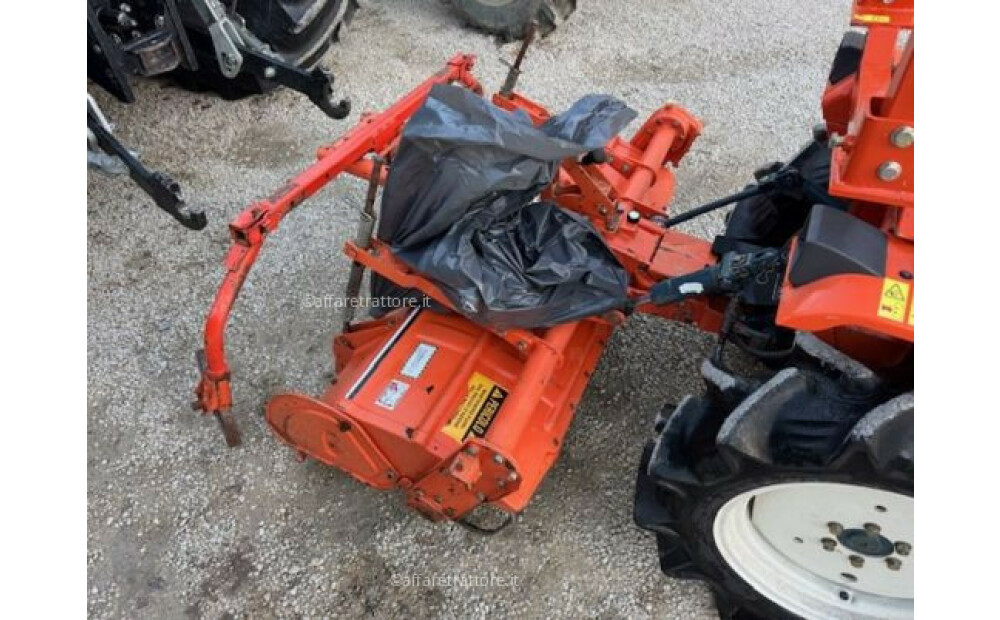 Kubota Bulltra B1 15 with hoe Used - 7