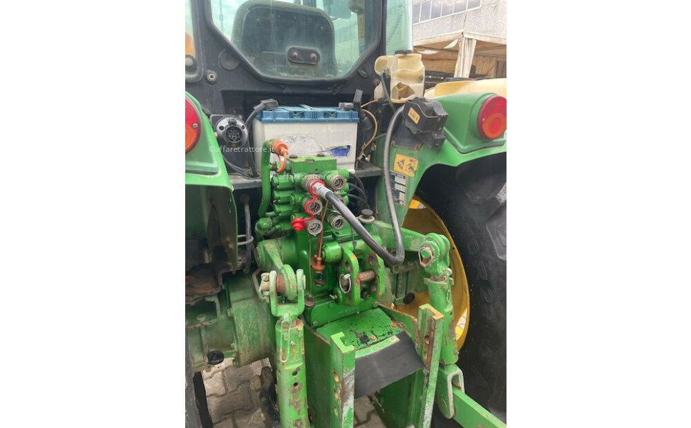 John Deere 5090GF Used - 3