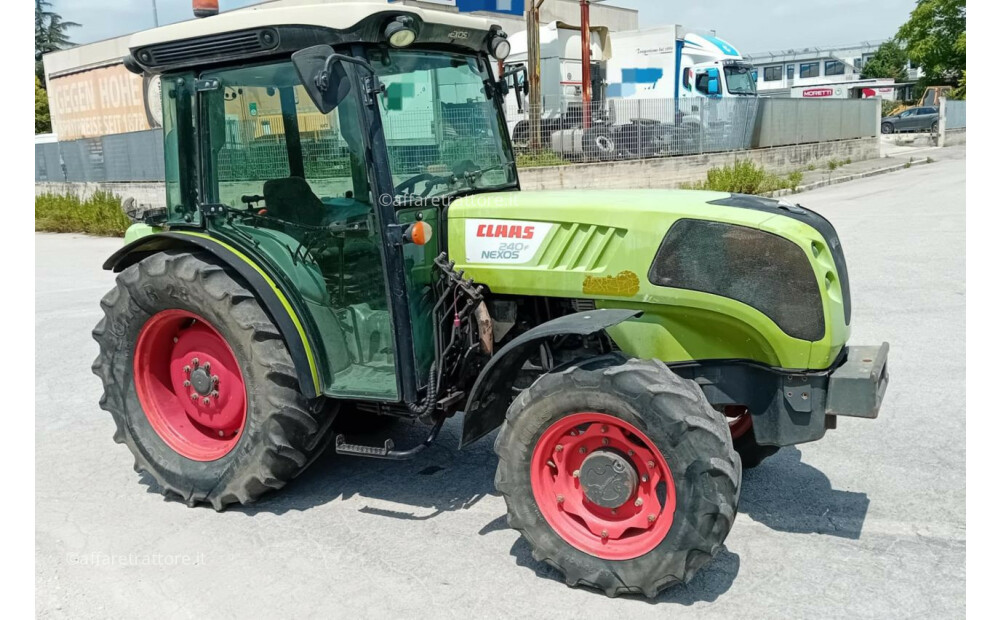 Claas NEXOS 240 F Used - 4