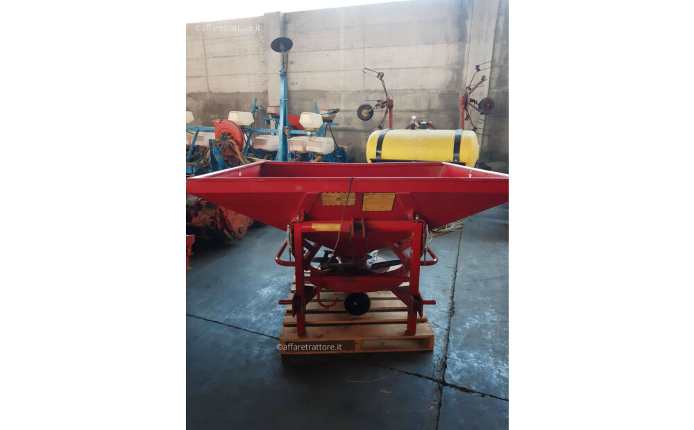 Lely 700 lt Used - 1