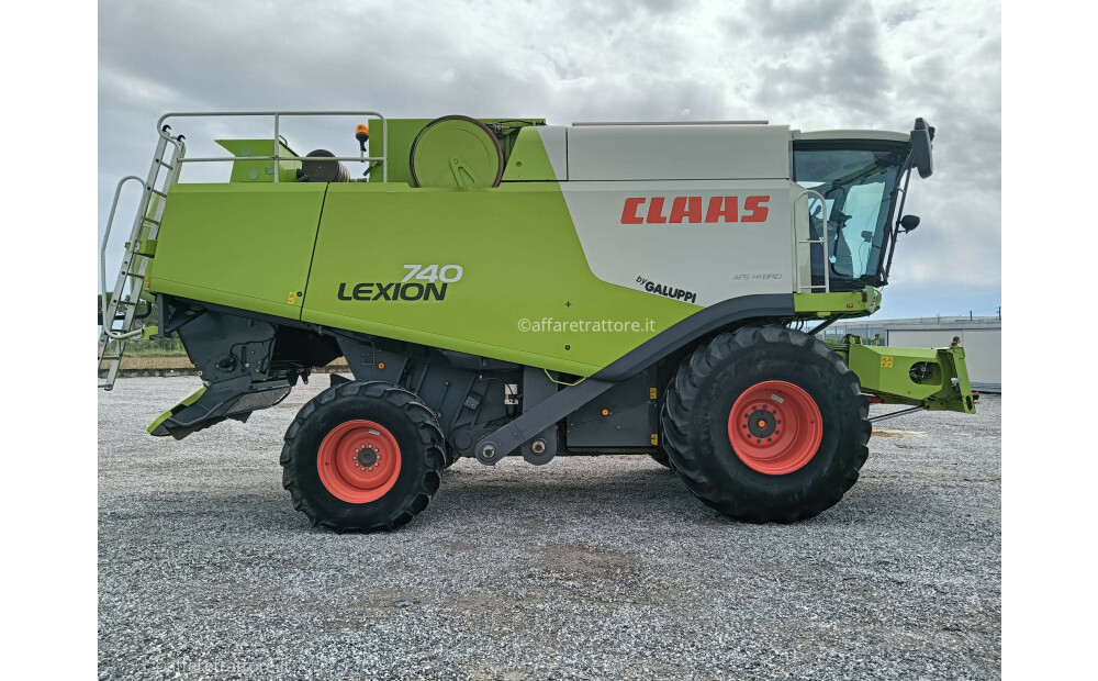 Claas LEXION 740 Used - 9