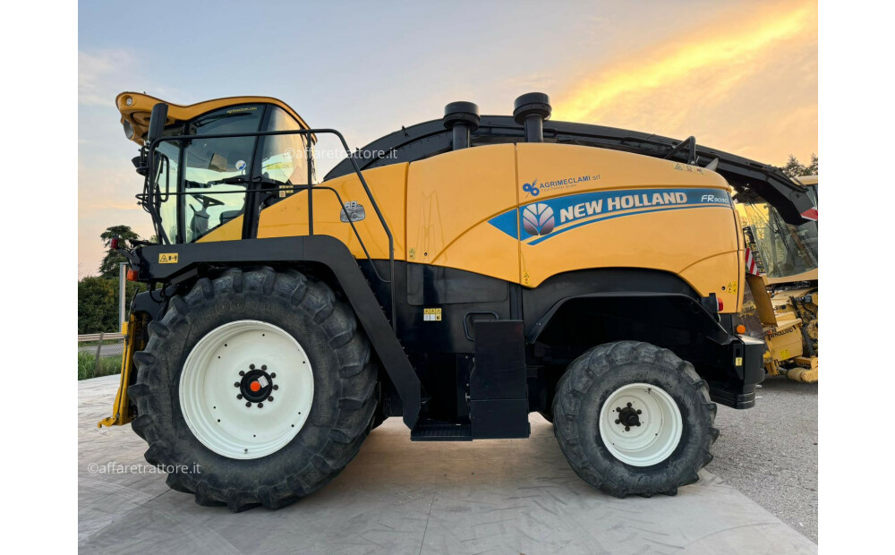 New Holland FR9090 Used - 1