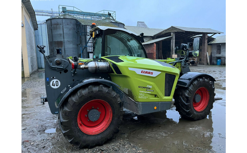 Claas SCORPION 736 Used - 3