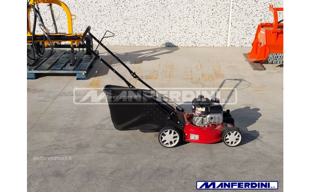 MTD Smart 42 PO Petrol Lawn Mower New - 4