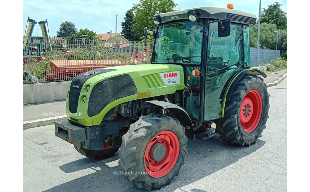 Claas NEXOS 240 F Used - 1