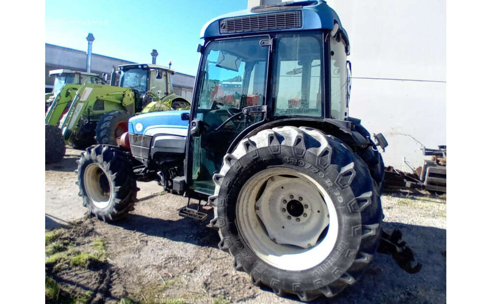 New Holland TN95 FA Used - 4