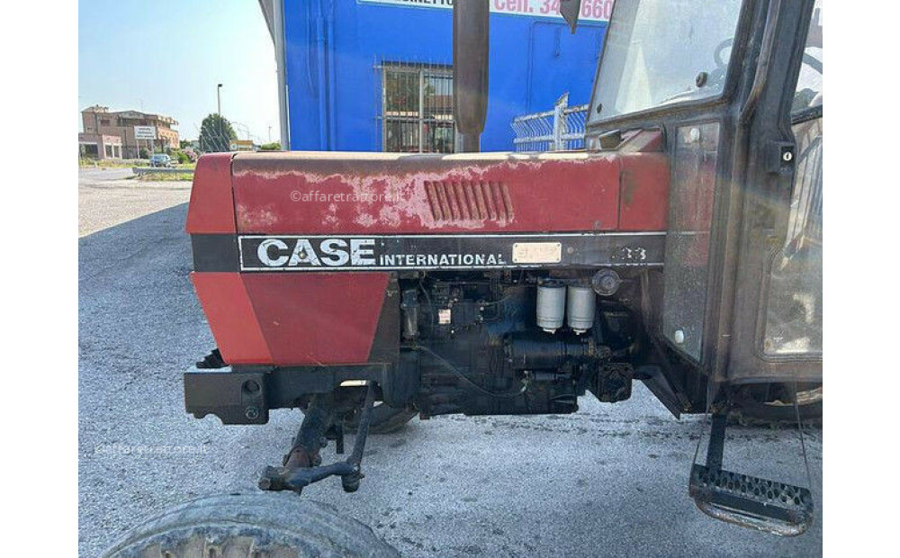 Case-Ih 733 Used - 11