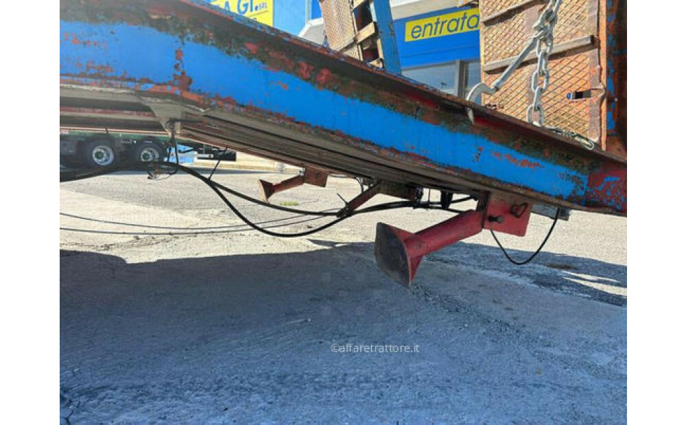 Dotti 3-axle flatbed - length 9 m Used - 4