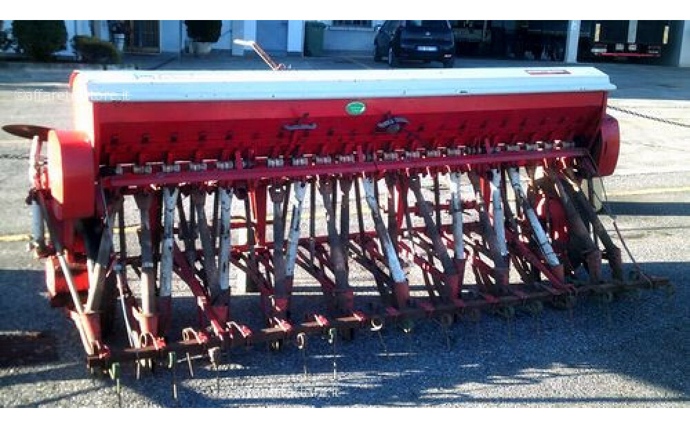 USED CARRARO PAMPAS 300 WHEAT SEEDER - 2