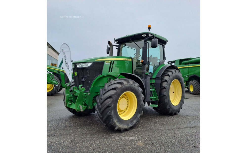 John Deere 7230R Used - 2