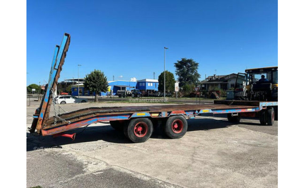 Dotti 3-axle flatbed - length 9 m Used - 7