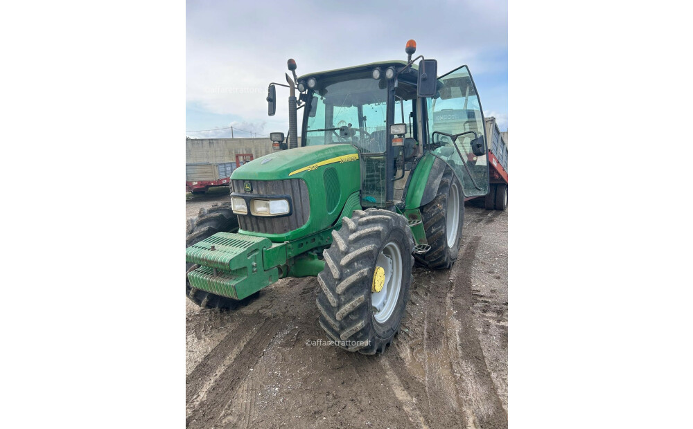 John Deere 5820 Used - 1