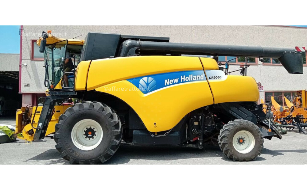 New Holland CR 9060 ELEVATION Used - 2