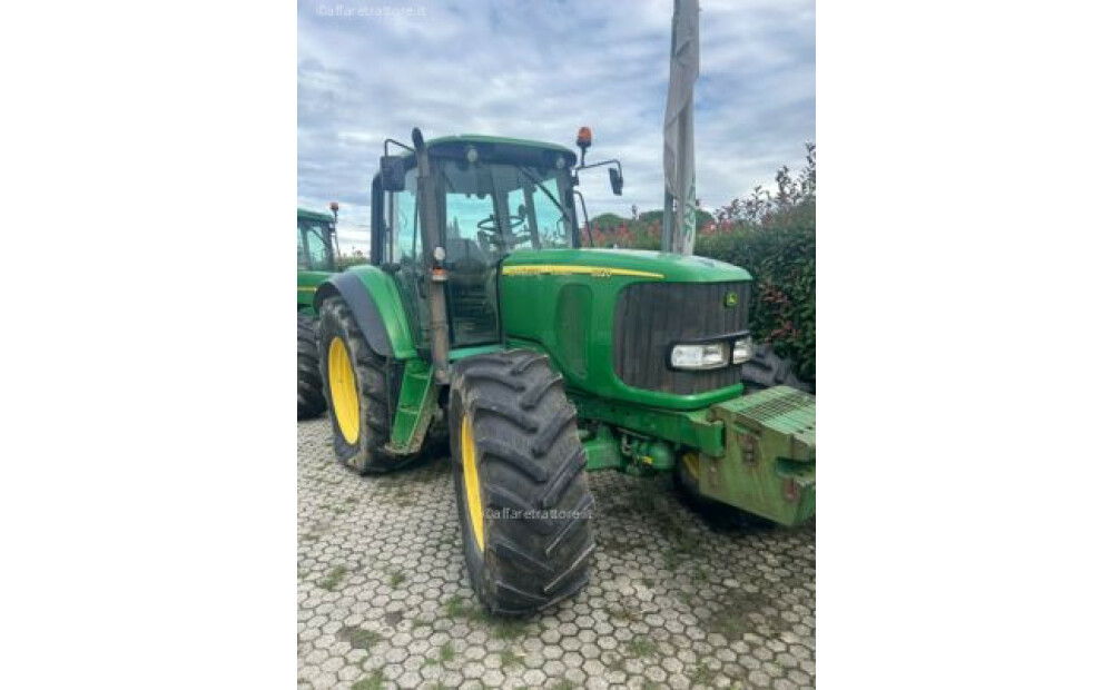 John Deere 6820 Used - 1