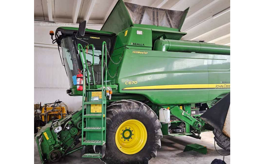 John Deere C670 Used - 2