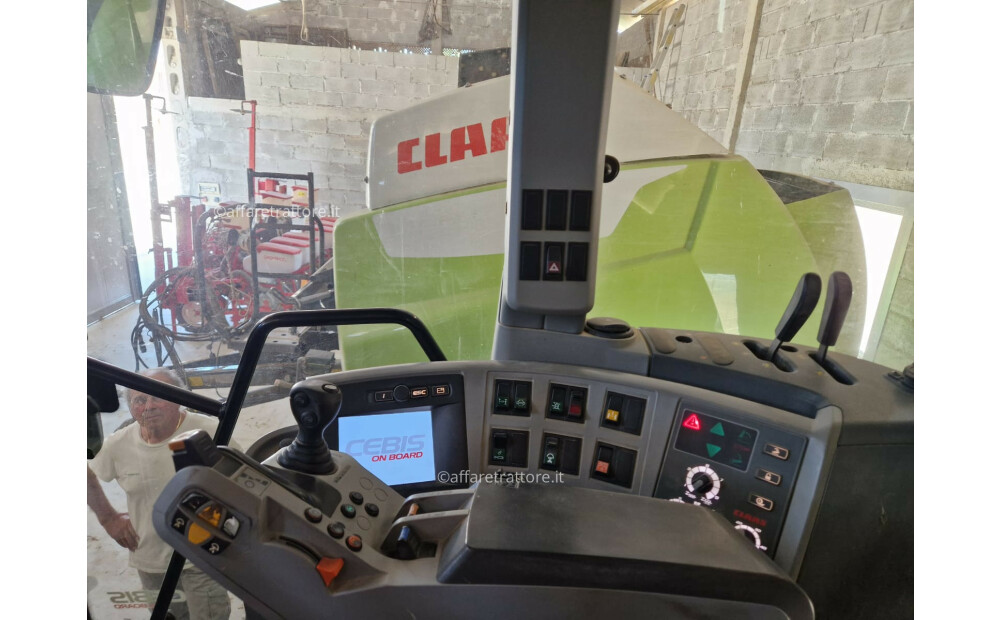 Claas AXION 850 Used - 9