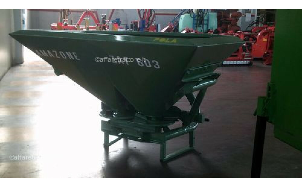 USED AMAZONE ZAF603 FERTILIZER SPREADER - 2