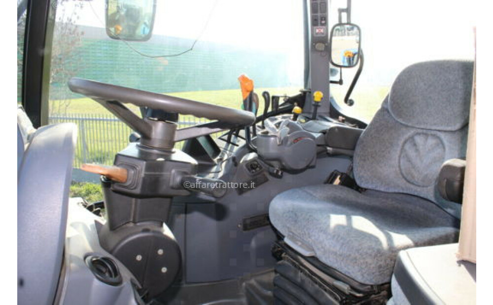 New Holland T7030 Used - 8