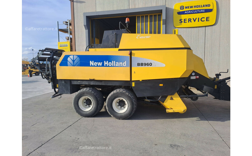 274484062 New Holland BB960 baler - 2