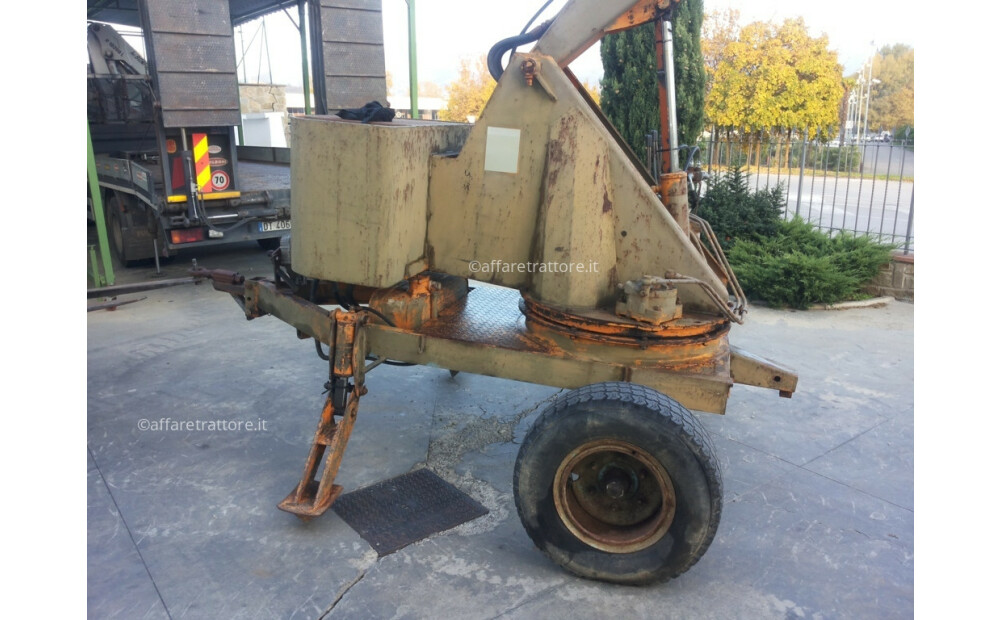 Isomec wood loader - 10