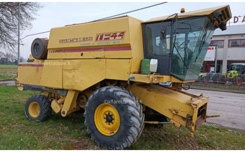 New Holland TF 44 Used - 1