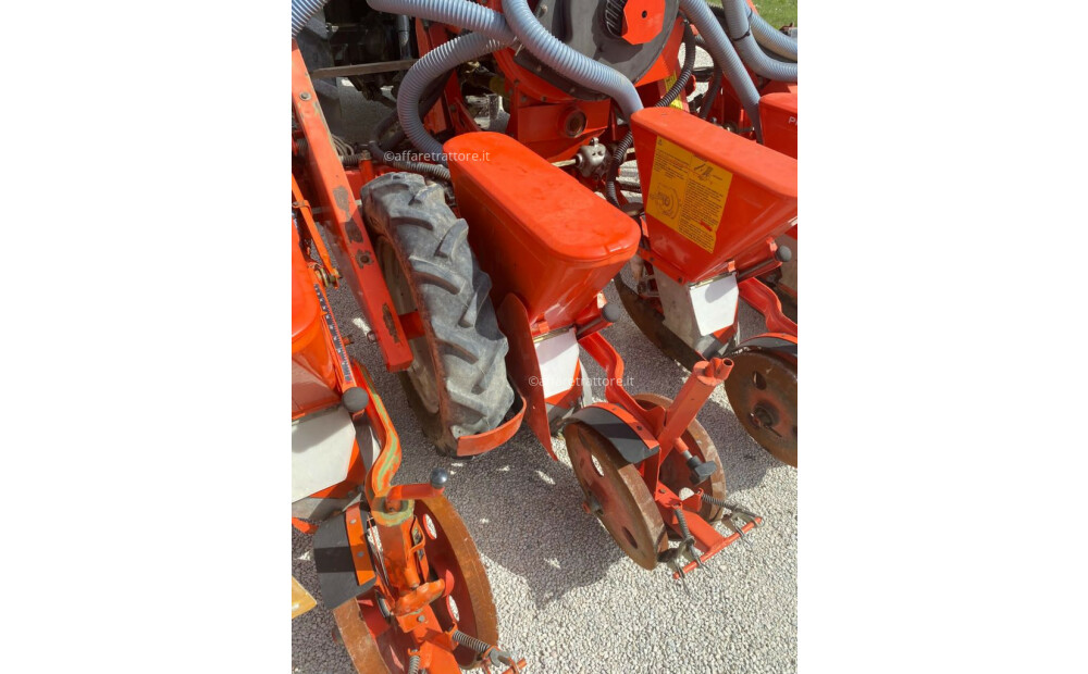 Kuhn PLANTER 2 Used - 4