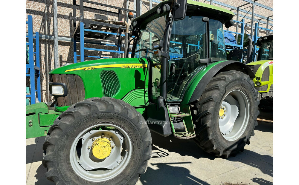 John Deere 5820 Used - 3