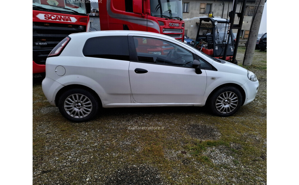 FIAT PUNTO VAN Used - 4