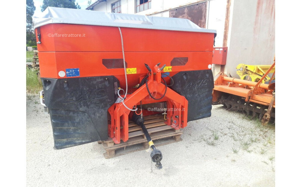 Kuhn Axis30.2 W Used - 6