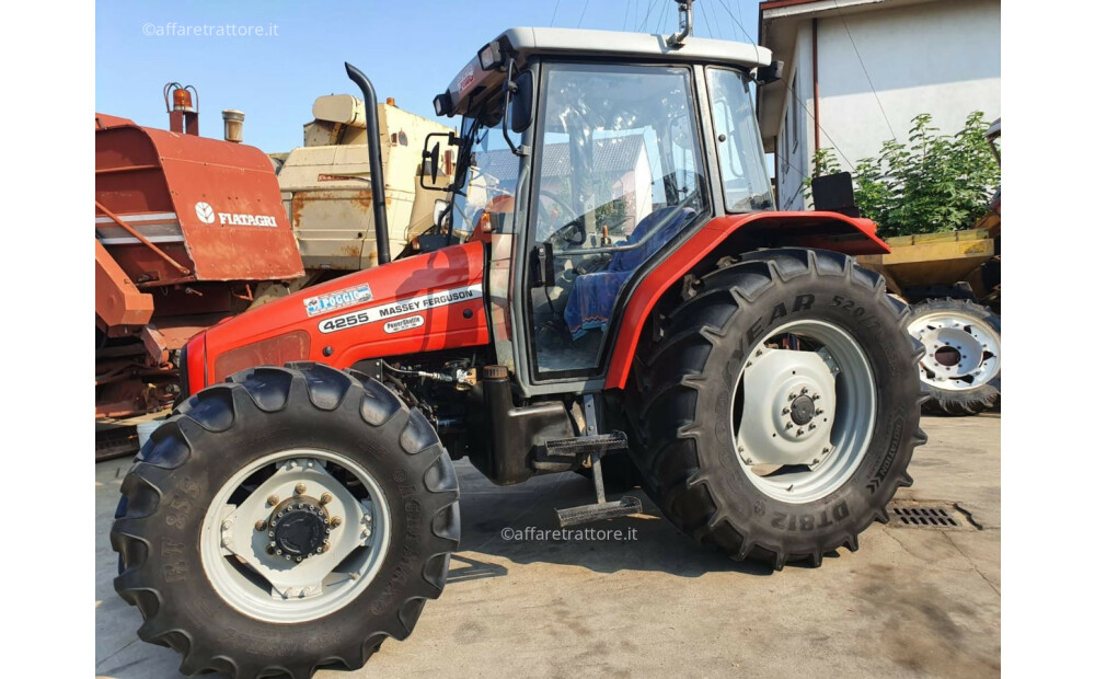 Massey Ferguson 4255 Used - 3