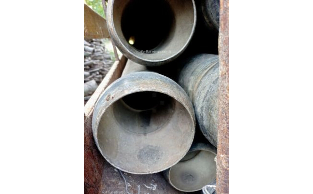 HEAVY DUTY ALUMINUM PIPES Used - 3