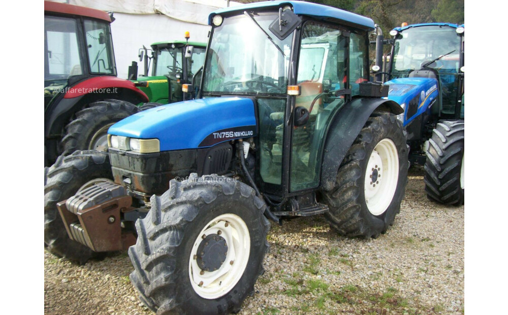 New Holland TN75S Used - 1