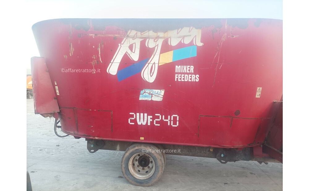 Agm Unifeed W240 Used - 12