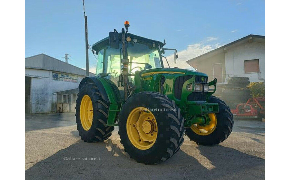 John Deere 5820 Used - 1