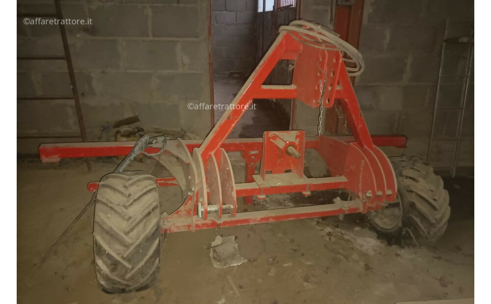 KUHN TOOL CARRIER Used - 2