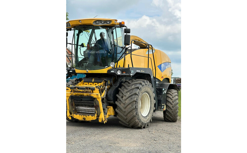 New Holland FR 9050 Used - 2