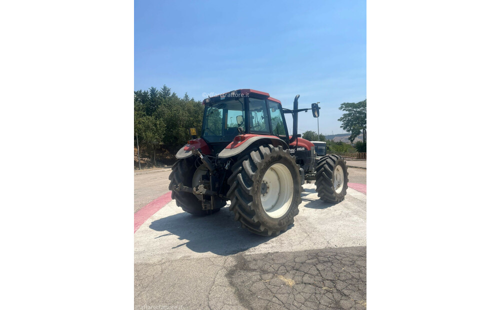 New Holland M135 Used - 3