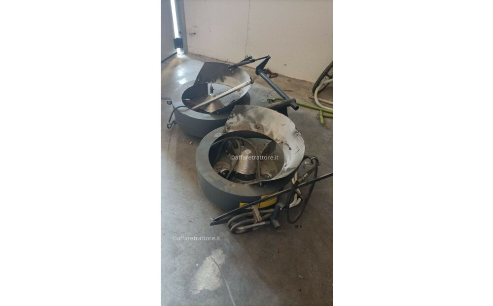 Used CHICK SPREADER - 2