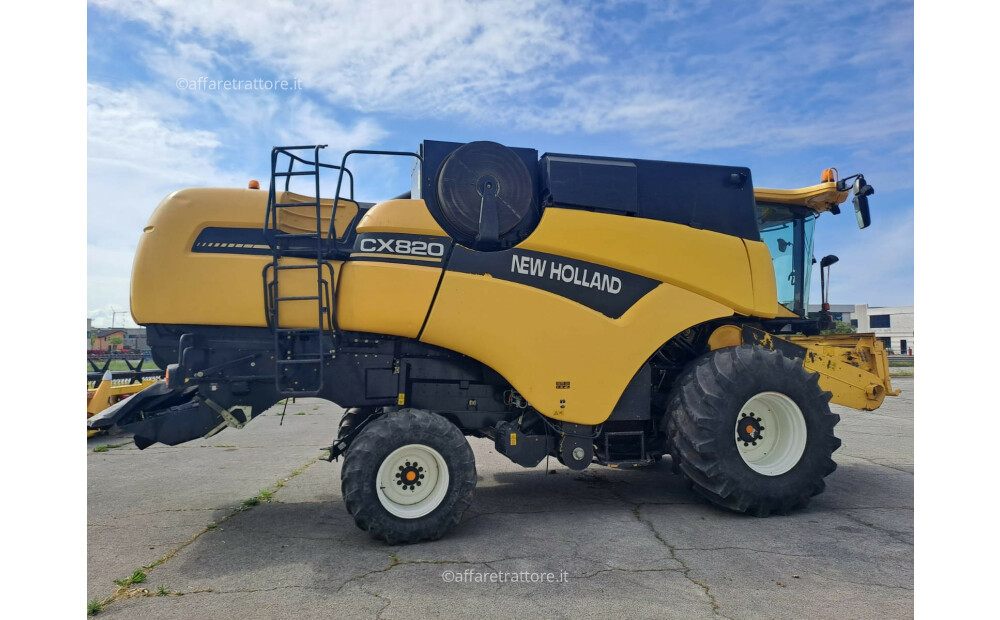 3312660009 New Holland CX820 Combine Harvester - 4